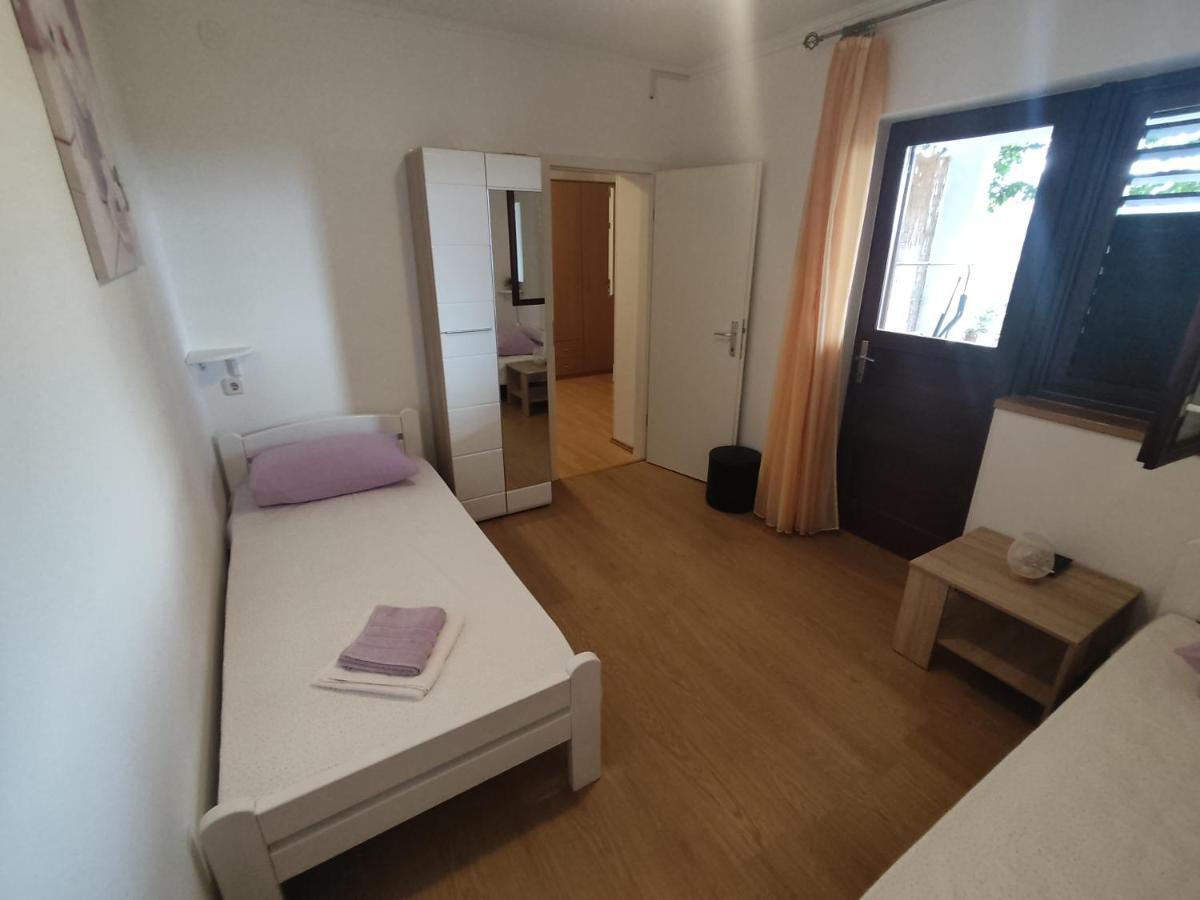 Apartment Nakic Vrpolje Екстер'єр фото