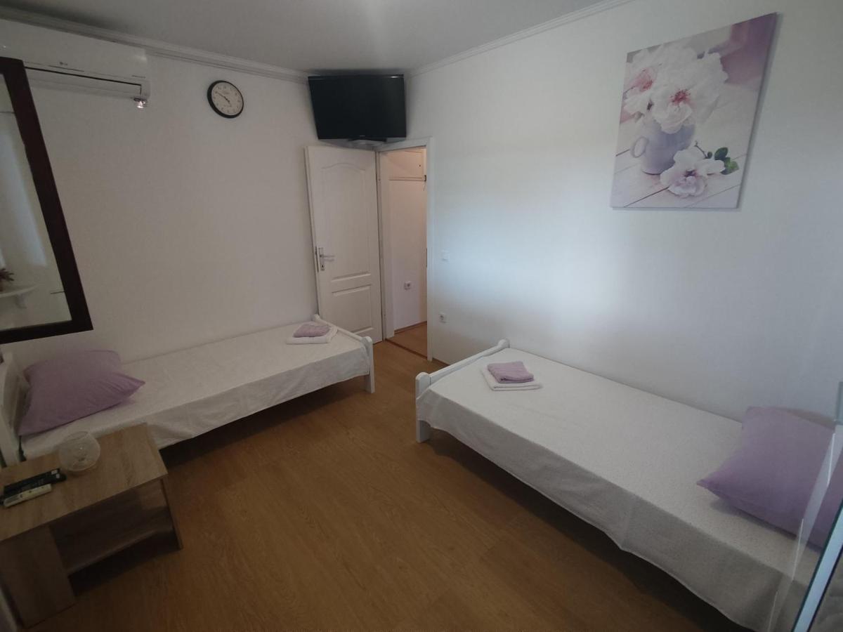 Apartment Nakic Vrpolje Екстер'єр фото